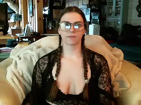 katie_kitten38's cam snapshot