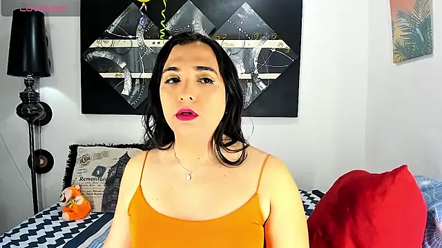 SARAMISHA live sex cam