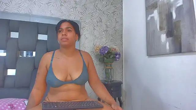 Butterflyyxxx's cam snapshot