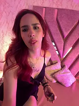 elodie_rouge's cam snapshot