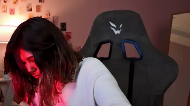 dinnerwithflowers's cam snapshot