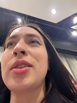 Holly_Play live sex cam