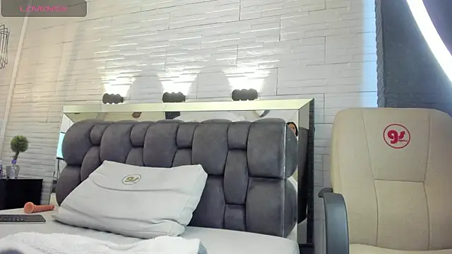 kate_rossy's cam snapshot