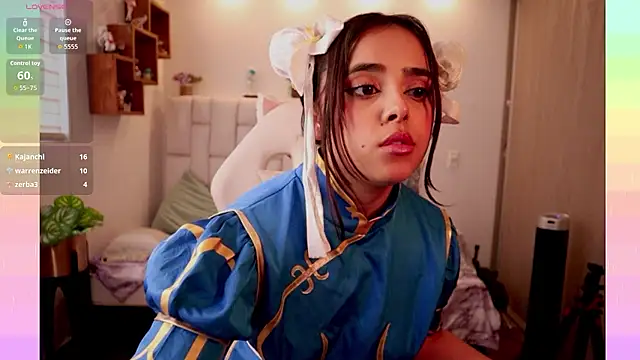 JennieBaee's cam snapshot