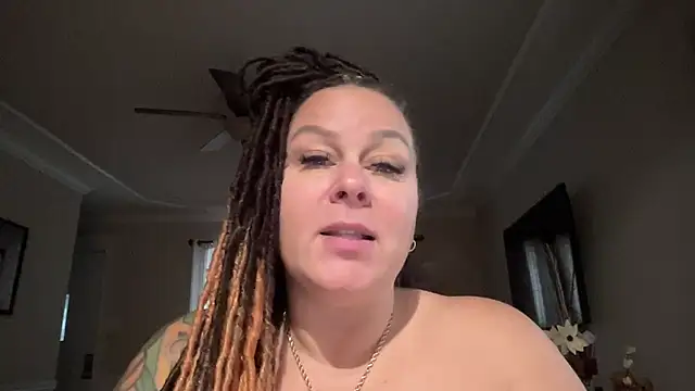 WorldsGreatestCockRater's cam snapshot