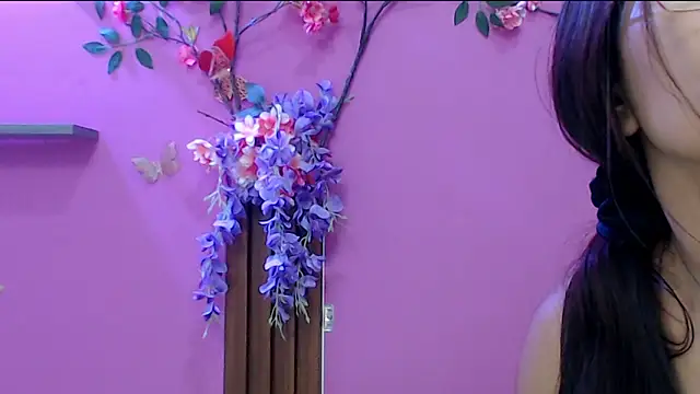 skinnysofia18 live sex cam