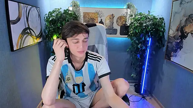 John_Weasley's cam snapshot