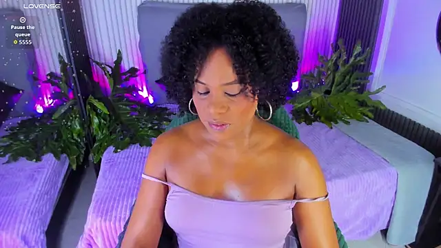 AriebonyBrooke live sex cam