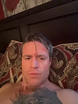 DILFiGuess1 live sex cam