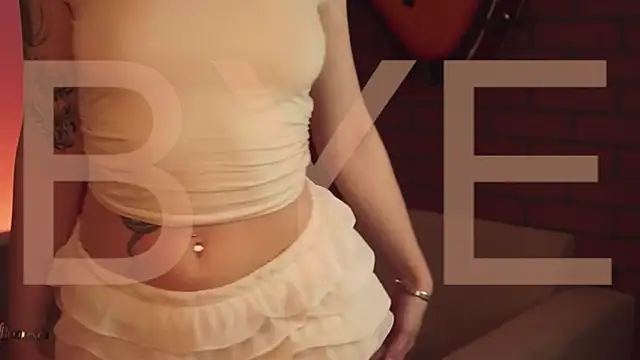 EllieCutes live sex cam