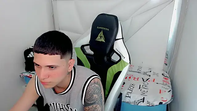 Brayan_lopezz's cam snapshot