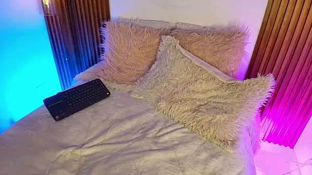 Amelia_Renaldi's cam snapshot