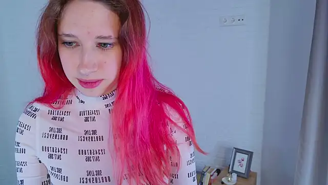 Kim_Redd's cam snapshot