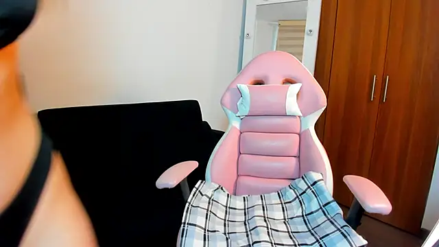 babypeach_1's cam snapshot