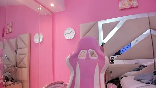 rousse_millers's cam snapshot