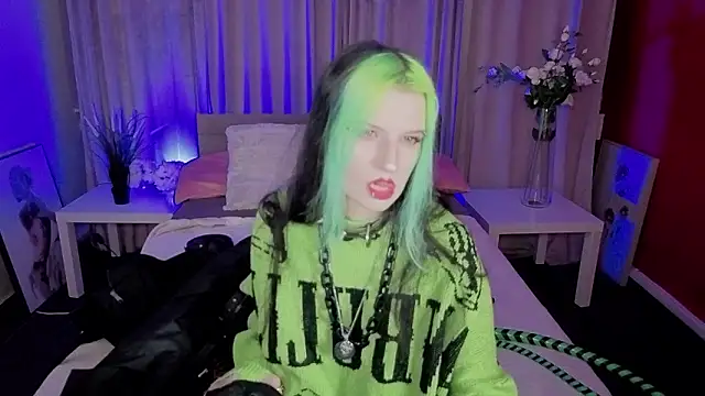 ToxicKittyy's cam snapshot