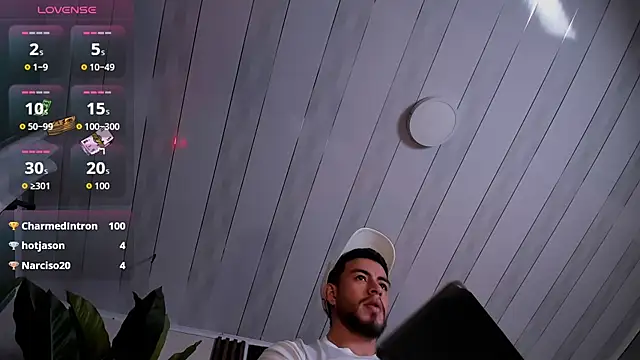 Ethan_king_ live sex cam