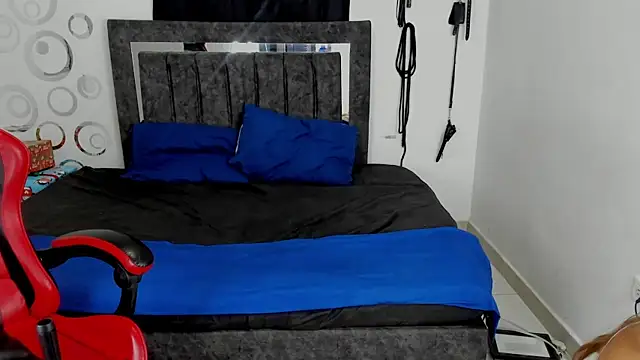 Bella_Blanca's cam snapshot