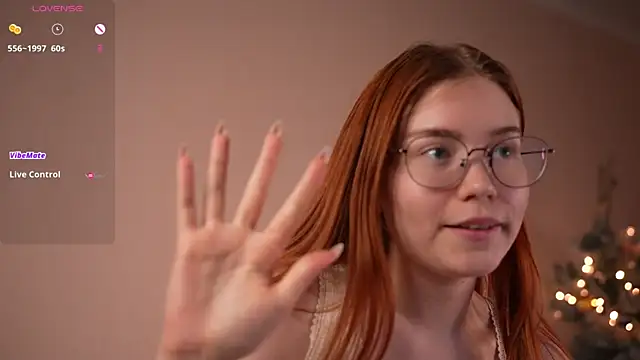 VelvetLinaRoom's cam snapshot