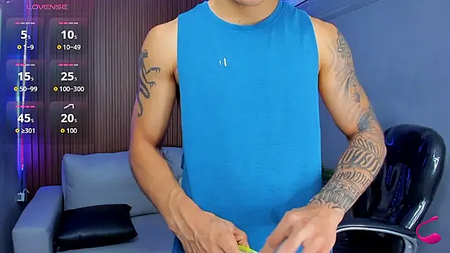 Leo_santoro live sex cam