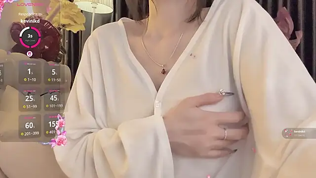 --102KymMiiss-- live sex cam