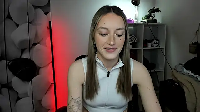 EvelynBlond's cam snapshot