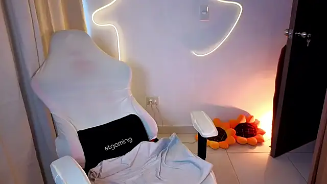 chloebum_'s cam snapshot