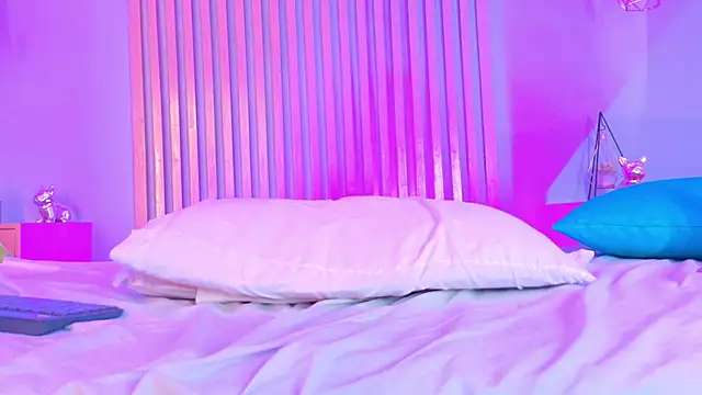 miia_blaze's cam snapshot