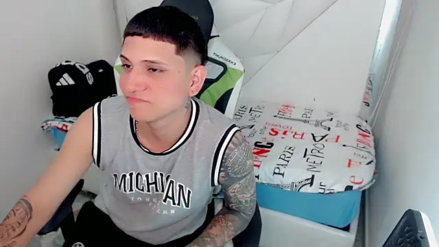 Brayan_lopezz's cam snapshot