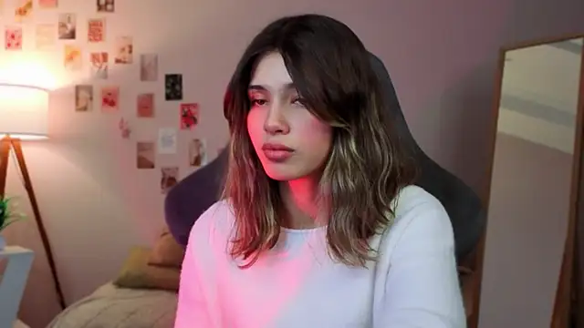 dinnerwithflowers's cam snapshot