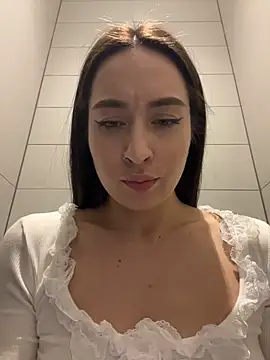 Holly_Play's cam snapshot