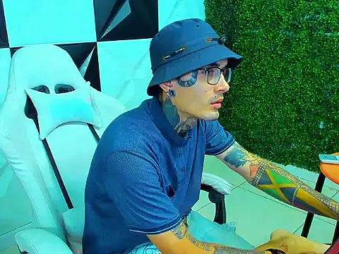 Boy_tatto77's cam snapshot