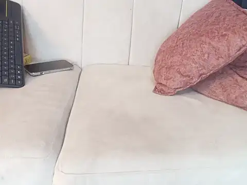 Nina_Messyy's cam snapshot