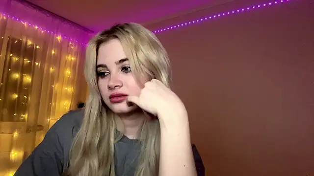 KariJarecke's cam snapshot