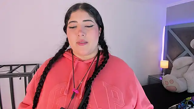 AmberiniHoffman live sex cam