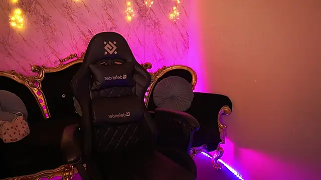 CuteeFoxy live sex cam