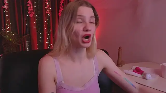 shark_attack52's cam snapshot