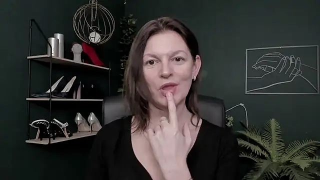 VivianWILD's cam snapshot