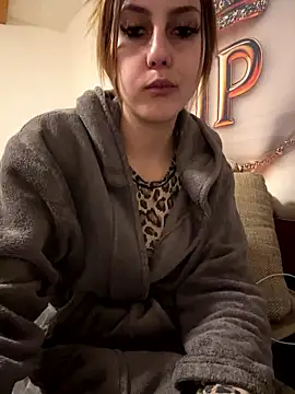 Luna1114 live sex cam