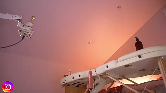 Lilevame live sex cam