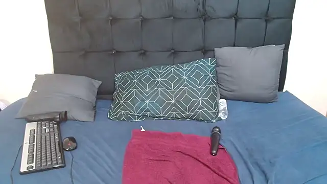 CaramelBootty's cam snapshot