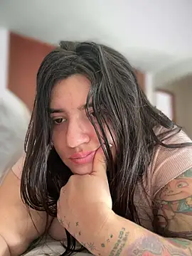 horny_roomiess live sex cam