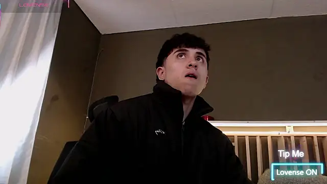 PaulEvens live sex cam