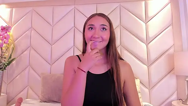 DafneBenett's cam snapshot