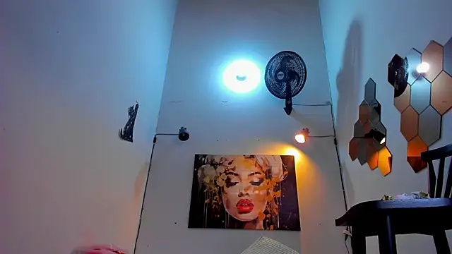 reinahot-699 live sex cam