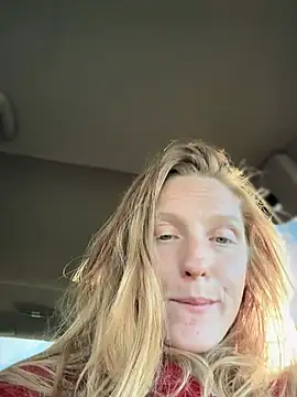 GoldenFlameGoddess live sex cam