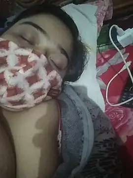 momo_loves live sex cam