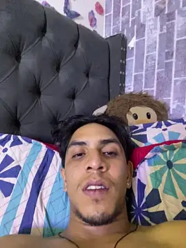 Monkey_uchiha777 live sex cam