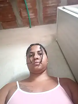 Giselabrunette25 live sex cam