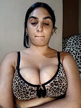 Eroticindian07's cam snapshot